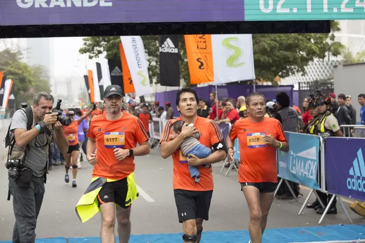 Runners compitiendo en la edición 2016​