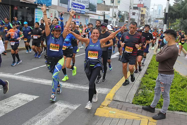 Grupo de runners durante la edición 2022​